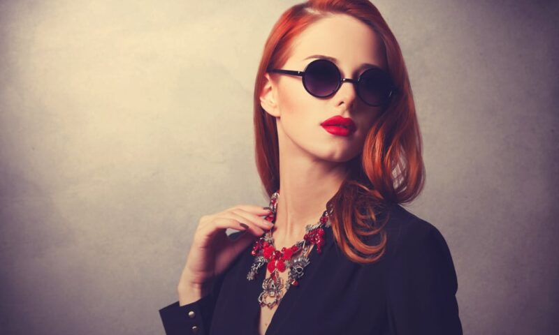 A style redhead women